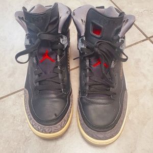 Men's Nike Air Jordans in used condition